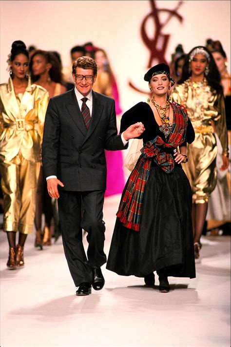 Yves Saint Laurent: El diseñador que revolucionó la 